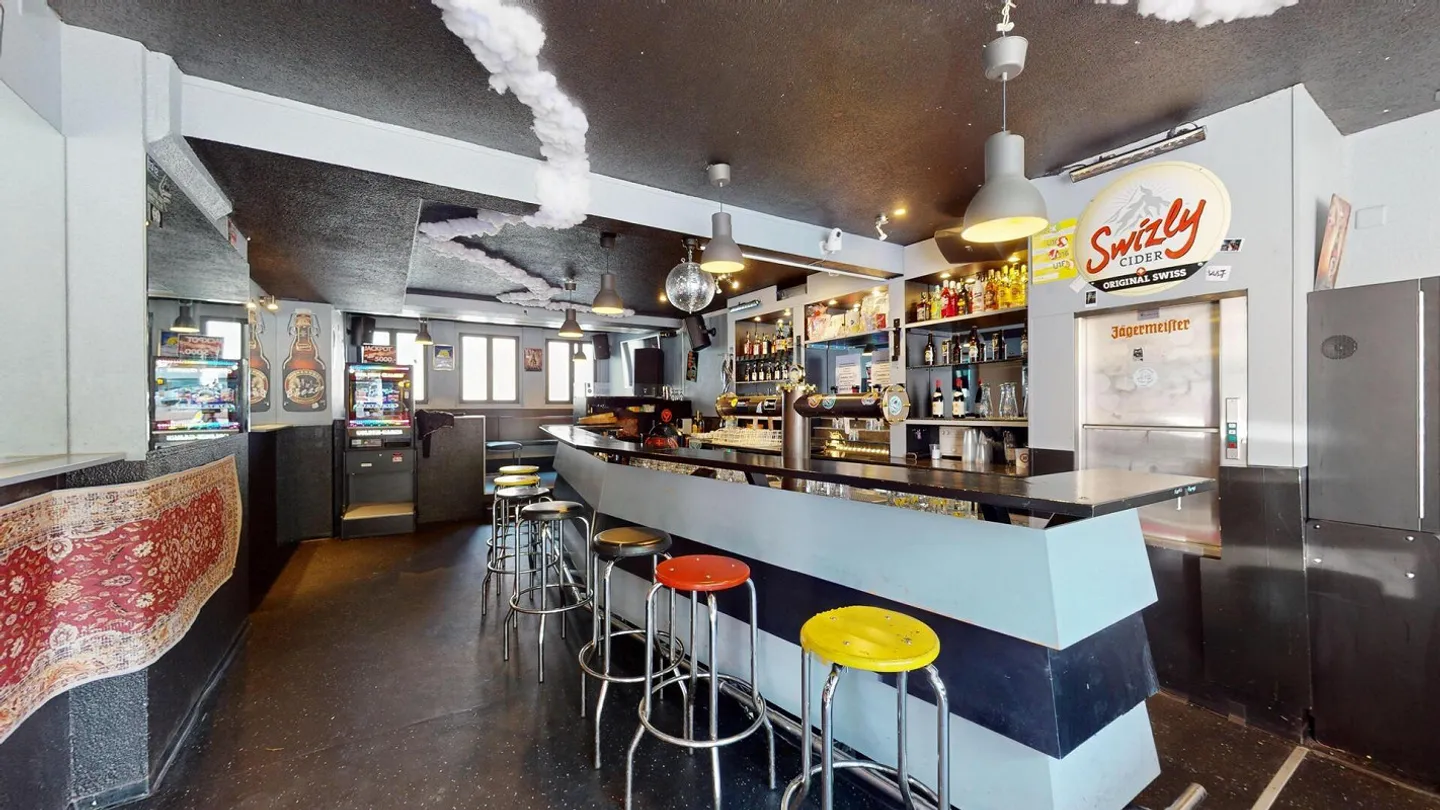 Charmante Bar zur Miete in Altstätten - Foto 4 von 4