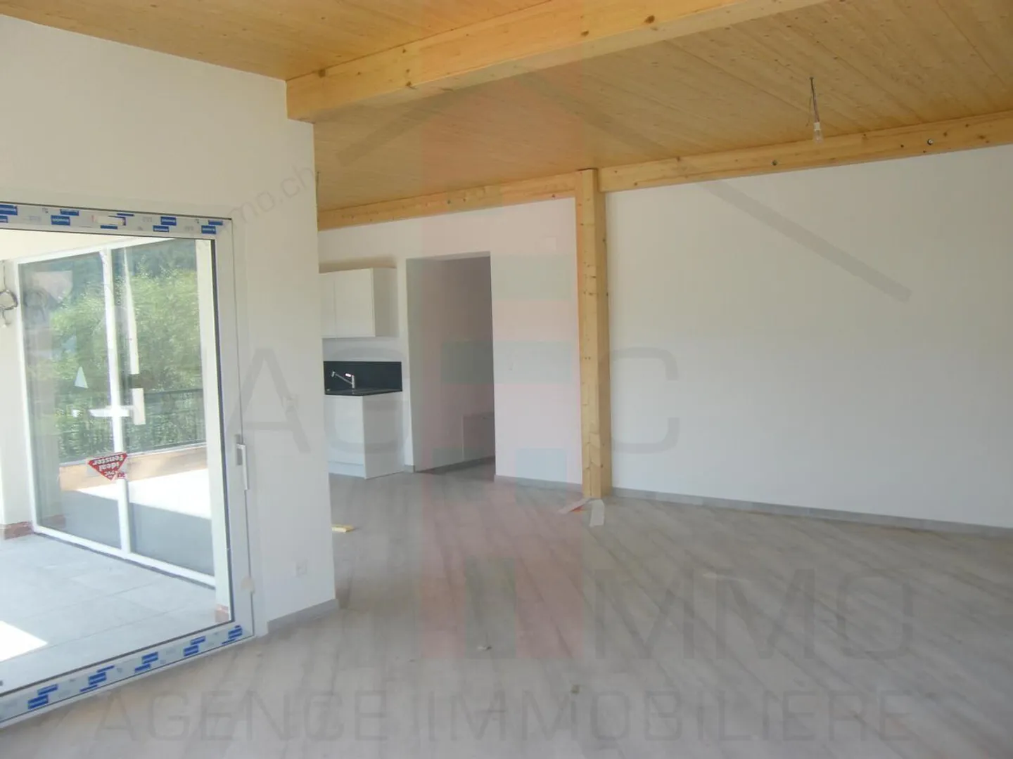 Bel palazzo con 5 appartamenti - Foto 2 di 9