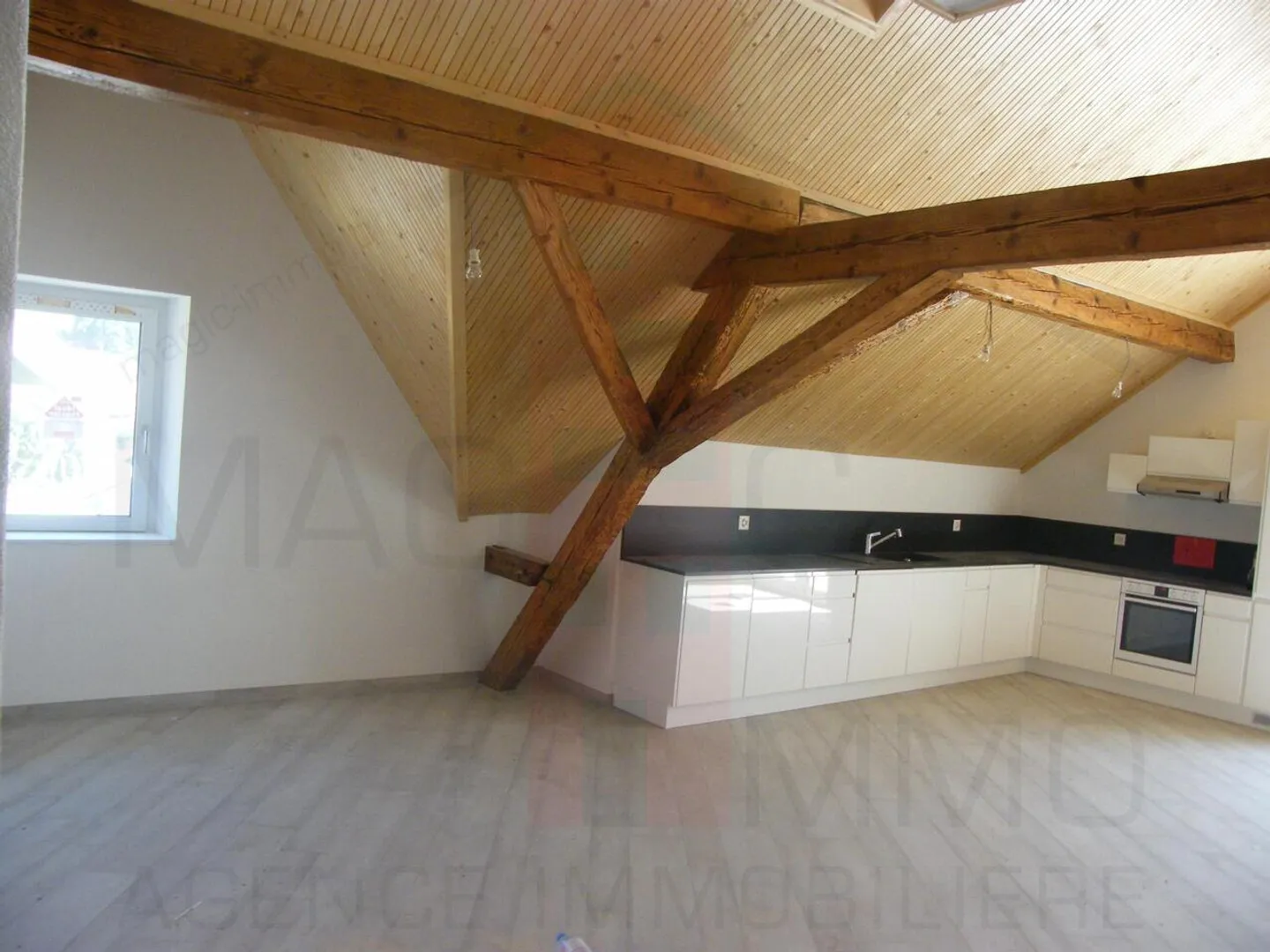 Bel palazzo con 5 appartamenti - Foto 6 di 9
