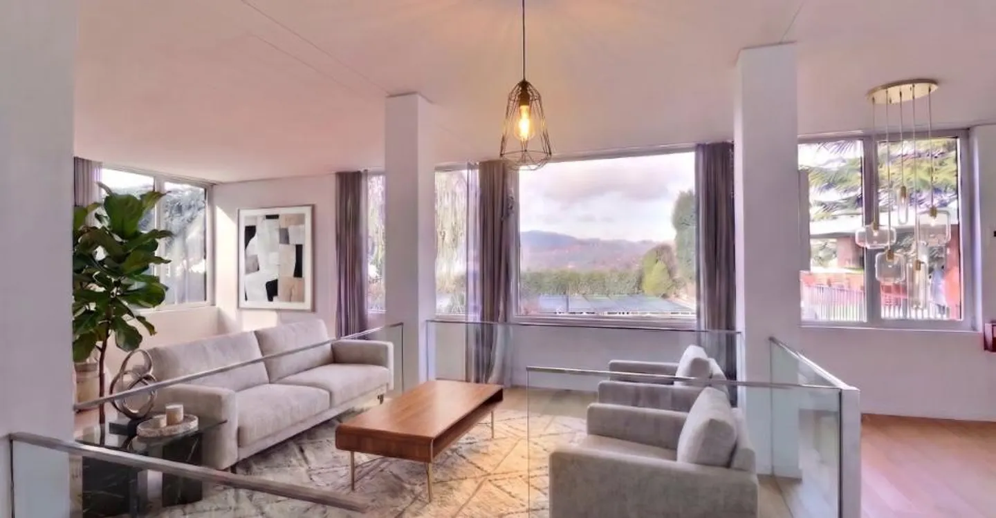 ARCHITECT'S VILLA COMPOSED OF 3 APARTMENTS WITH A POOL AND A VERY BEAUTIFUL VIEW OF THE LAKE - Photo 12 of 12