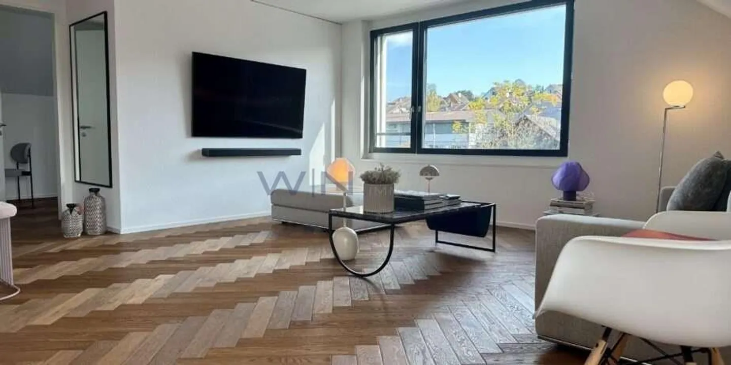 Luxuriöse Dachwohnung mit Fernsicht - Foto 1 von 6