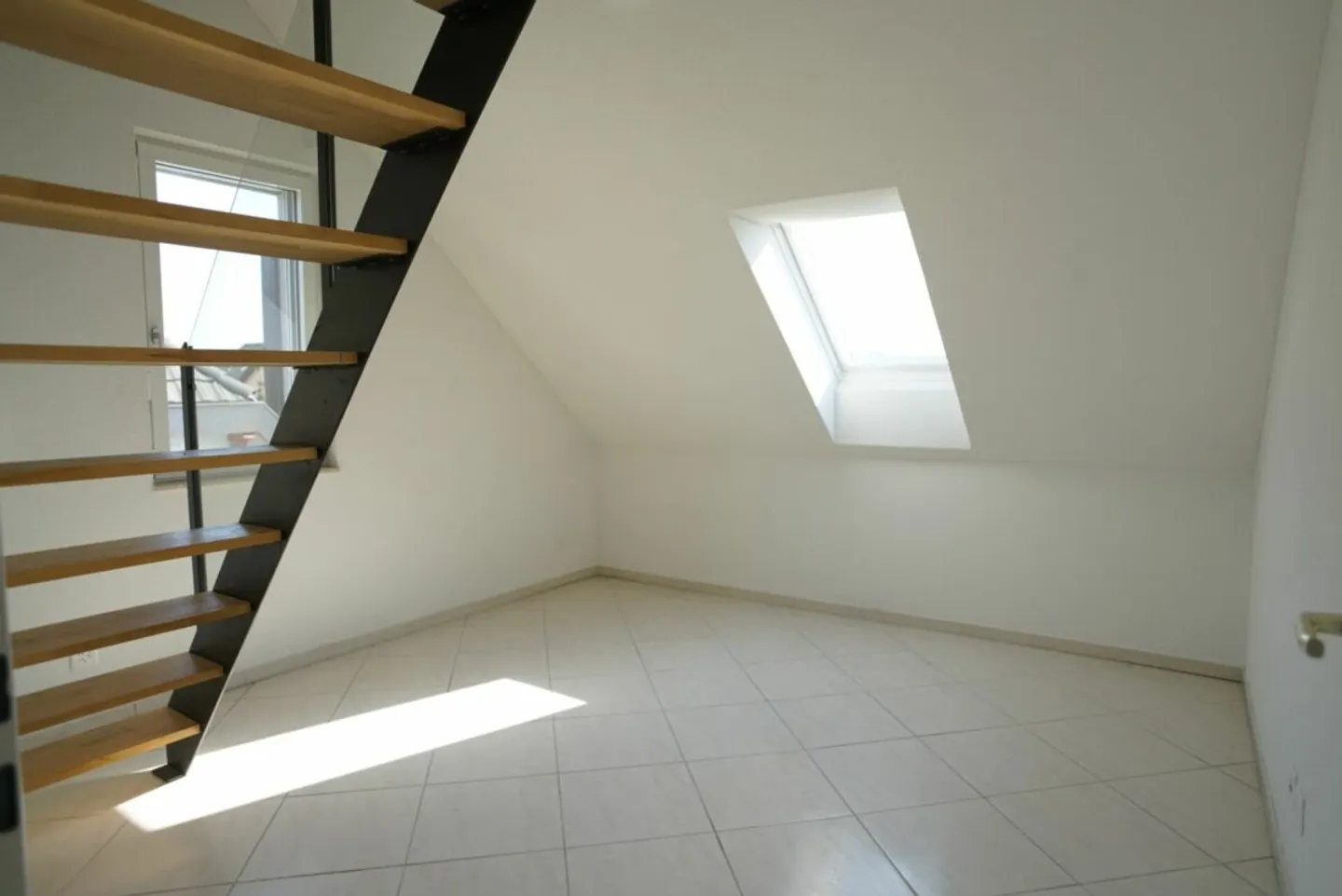 Modern 3.5 Room Apartment - Photo 1 of 9