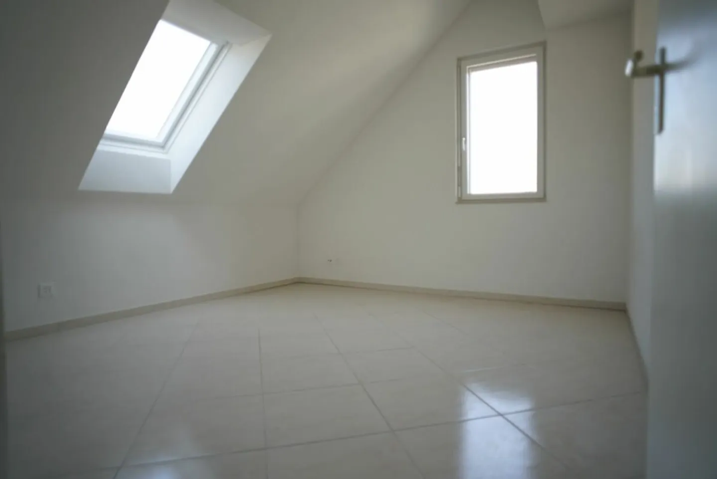 Modern 3.5 Room Apartment - Photo 5 of 9
