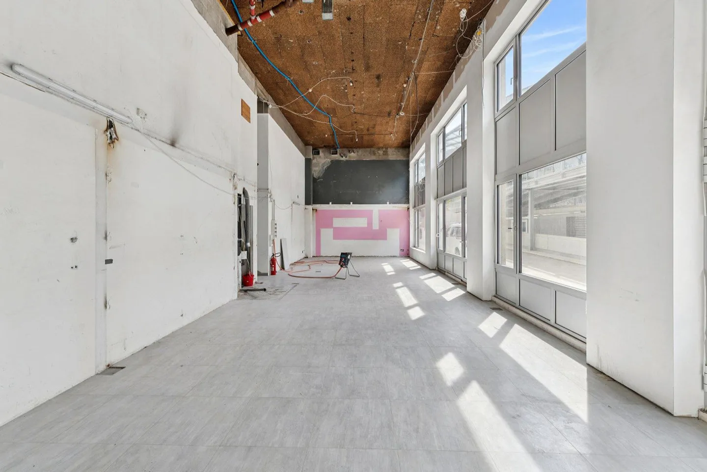 Your new commercial space at the gates of Geneva - Photo 5 of 7