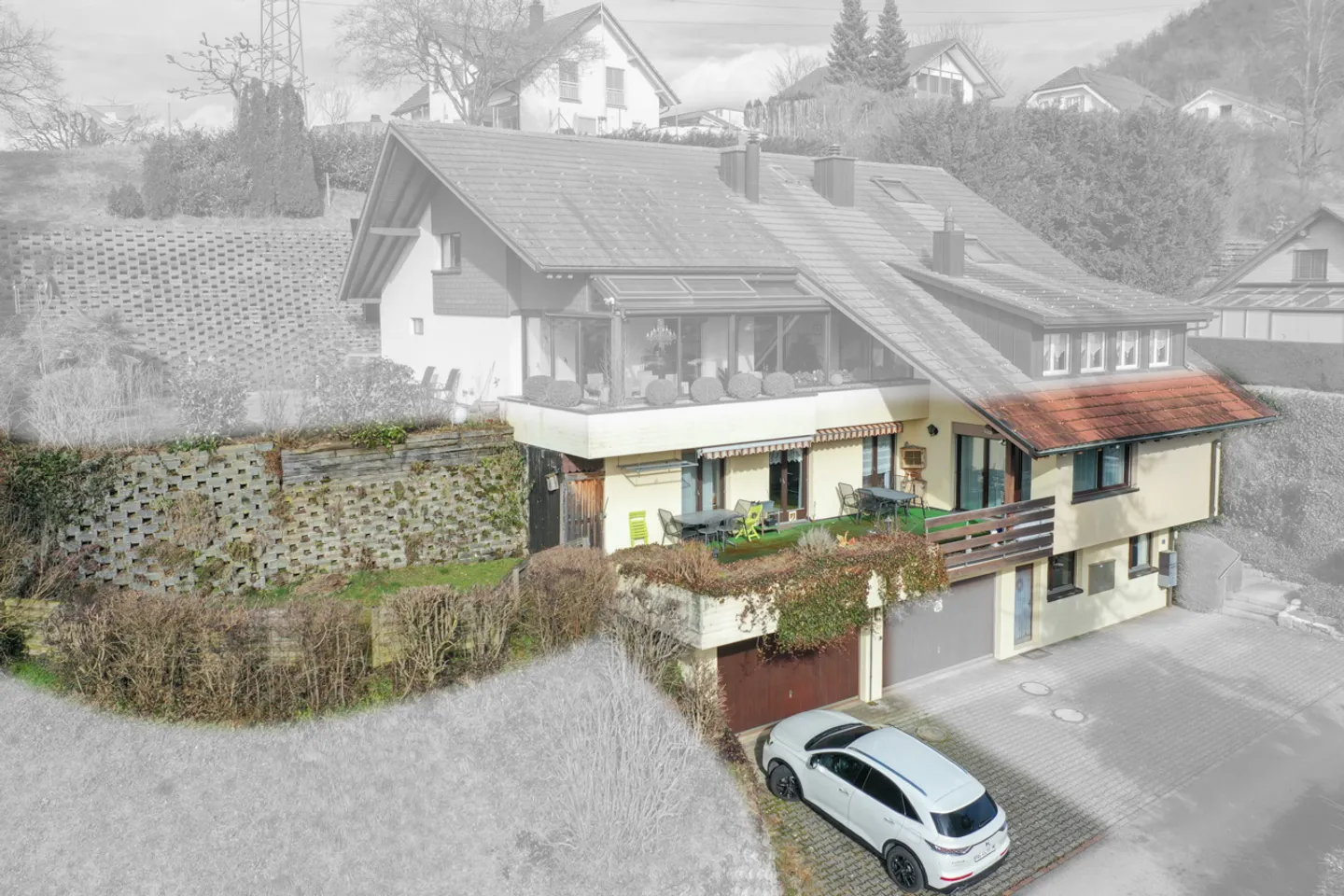 Ampio appartamento con terrazza e studio separato - Foto 1 di 15