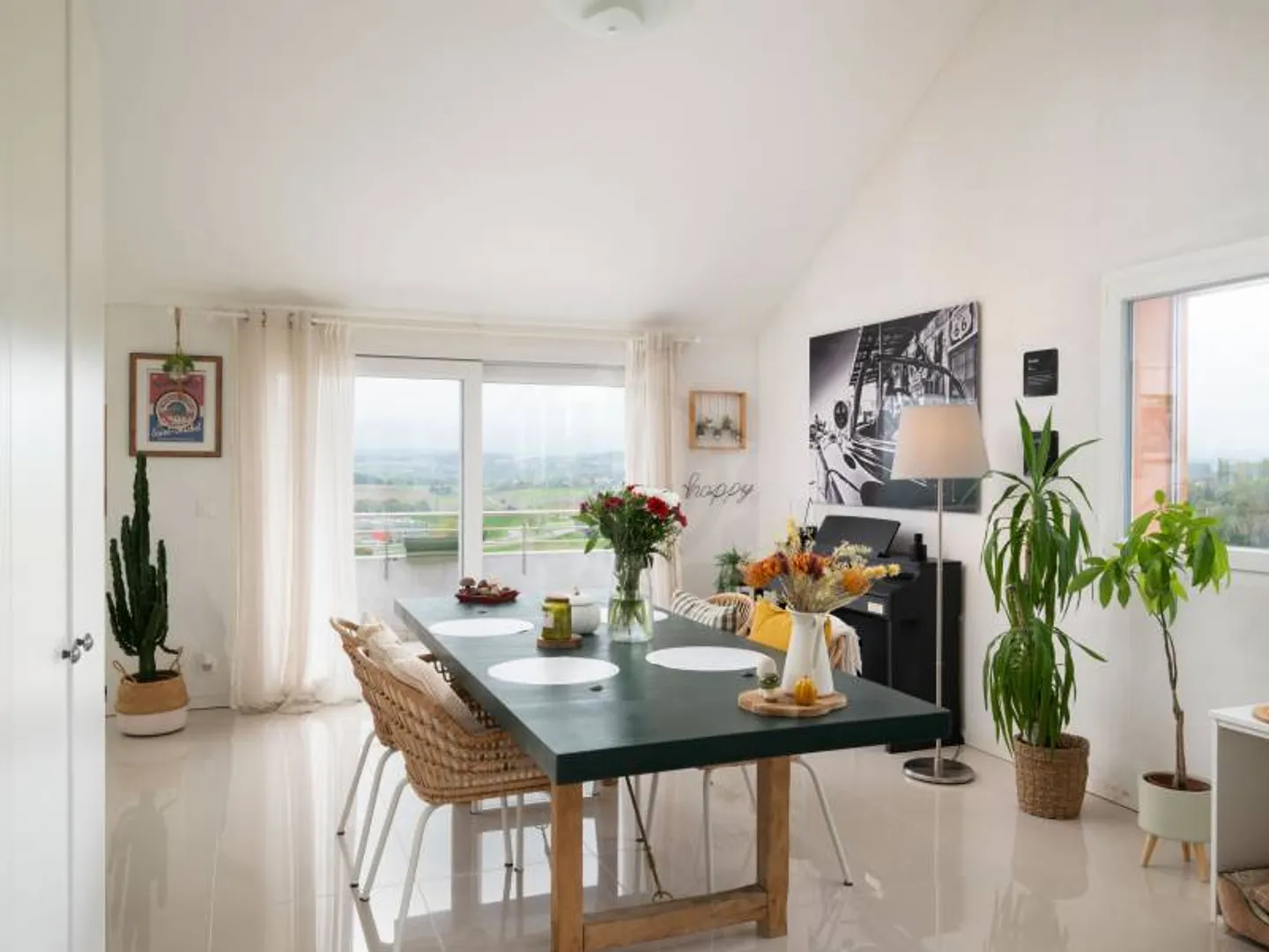 Recent Apartment - Villars-Ste-Croix - Photo 3 of 12