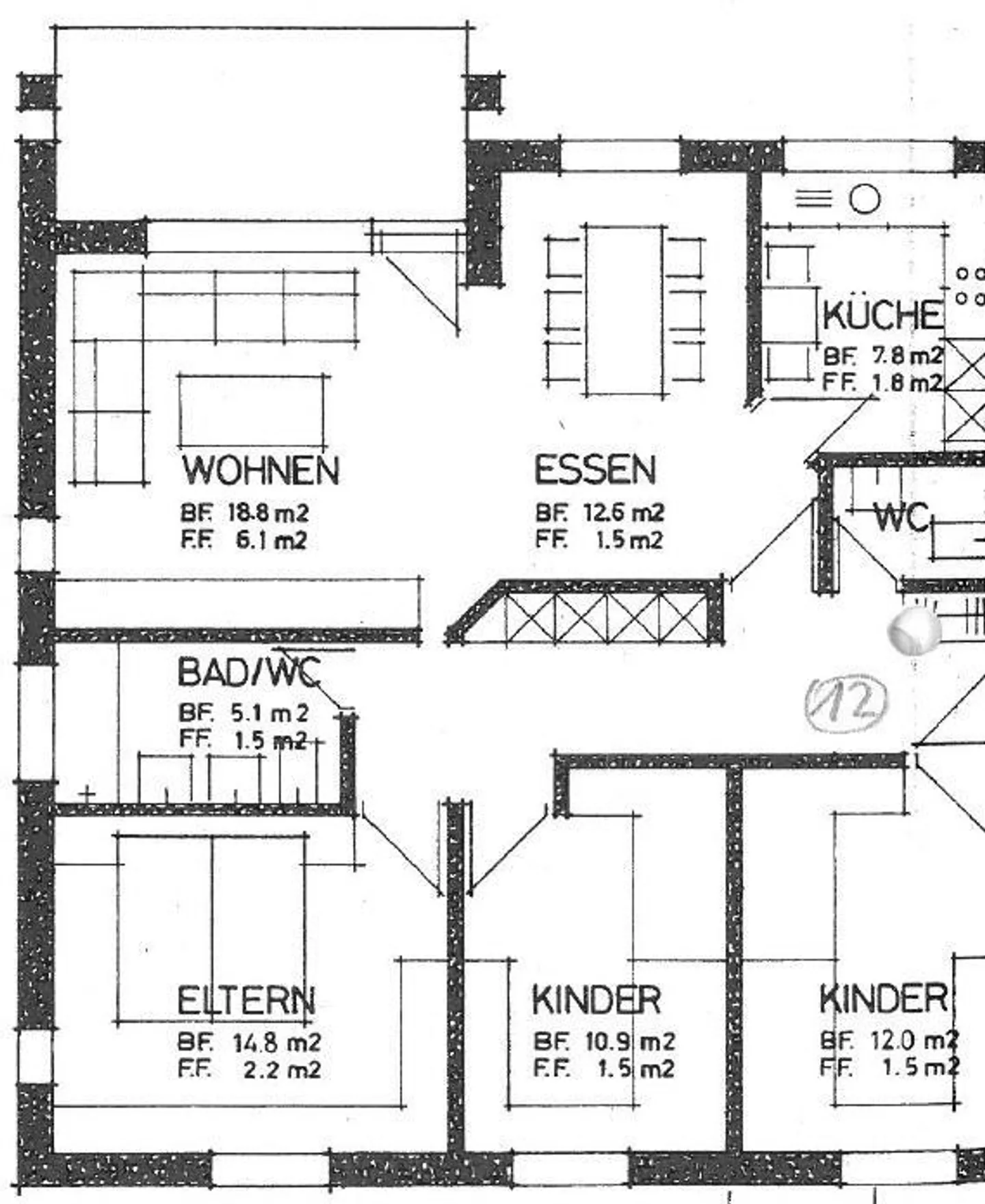 günstige, renovierte 4.5 Zimmerwohnung - Foto 3 von 7