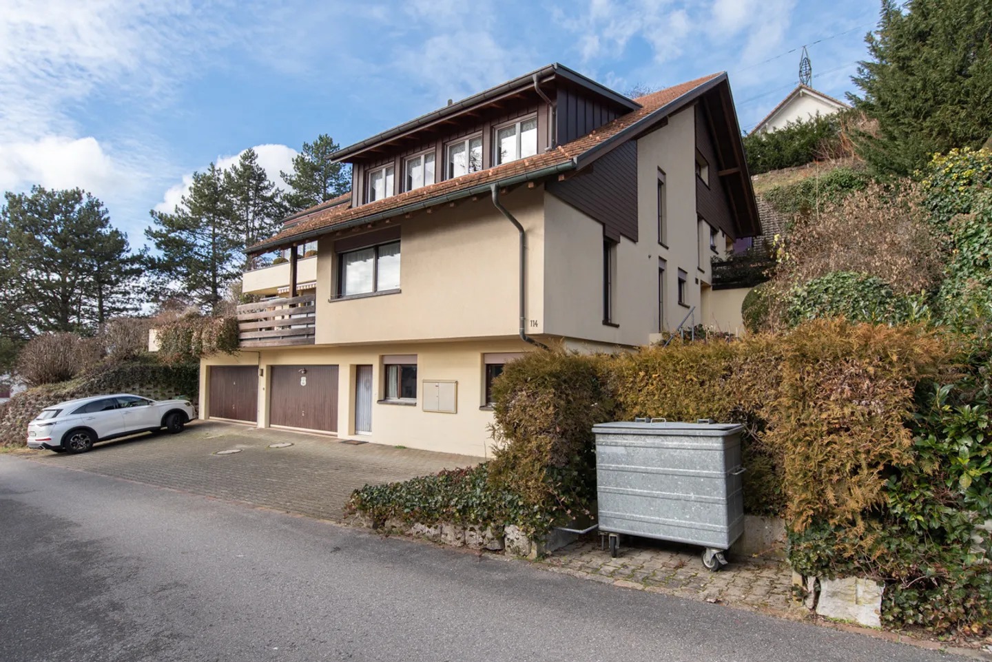 Ampio appartamento con terrazza e studio separato - Foto 2 di 15