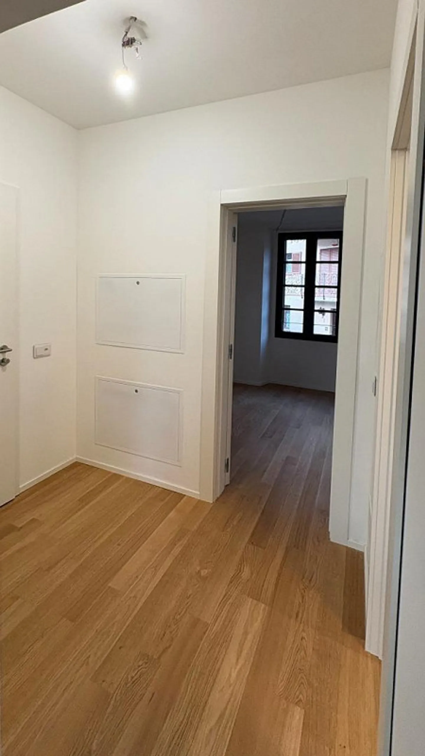 Bellissimo appartamento di 3,5 locali ristrutturato con giardino privato - Foto 10 di 11