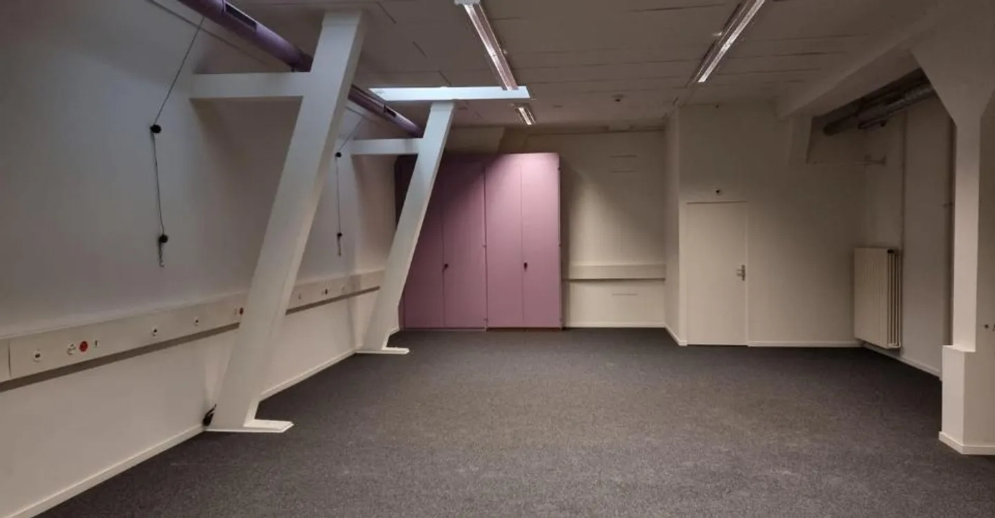 Espace de bureau prestigieux à Neuchâtel - Photo 3 sur 8