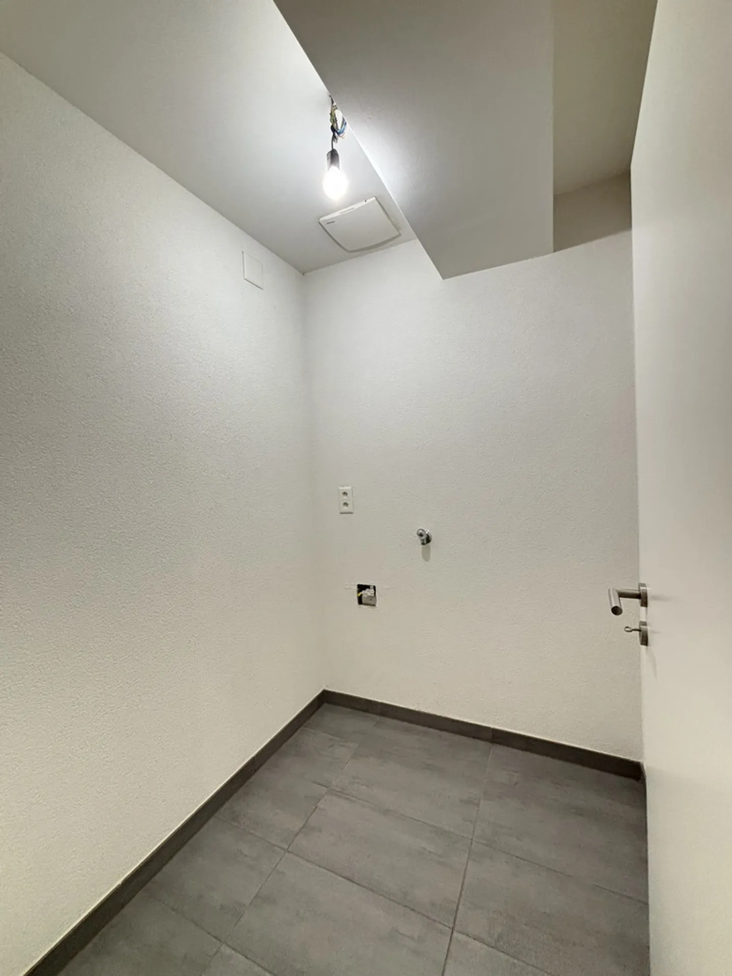Schöne helle 2,5-Zimmer-Wohnung in Renens - Foto 8 von 9