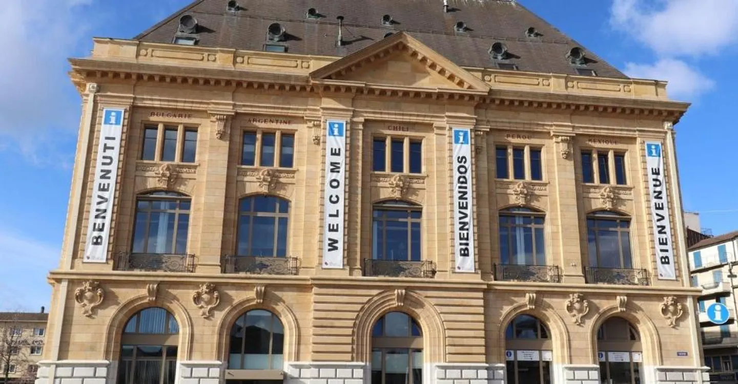 Espace de bureau prestigieux à Neuchâtel - Photo 1 sur 8