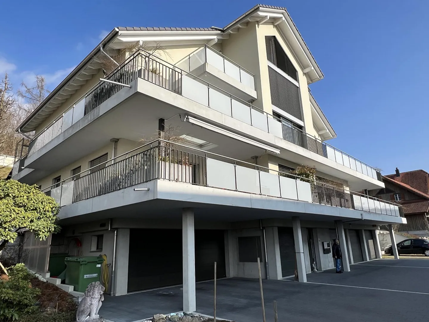 Moderne 4.5 Zi-Wohnung mit Traumbalkon - Photo 3 sur 8