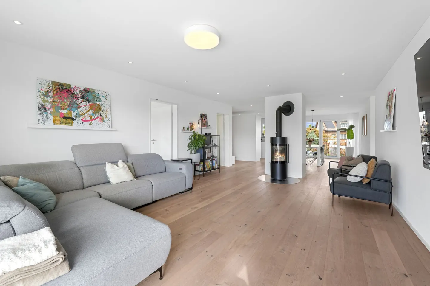 Vivre généreusement avec vue sur le Säntis - appartement moderne de 4,5 pièces à Herisau - Photo 1 sur 26