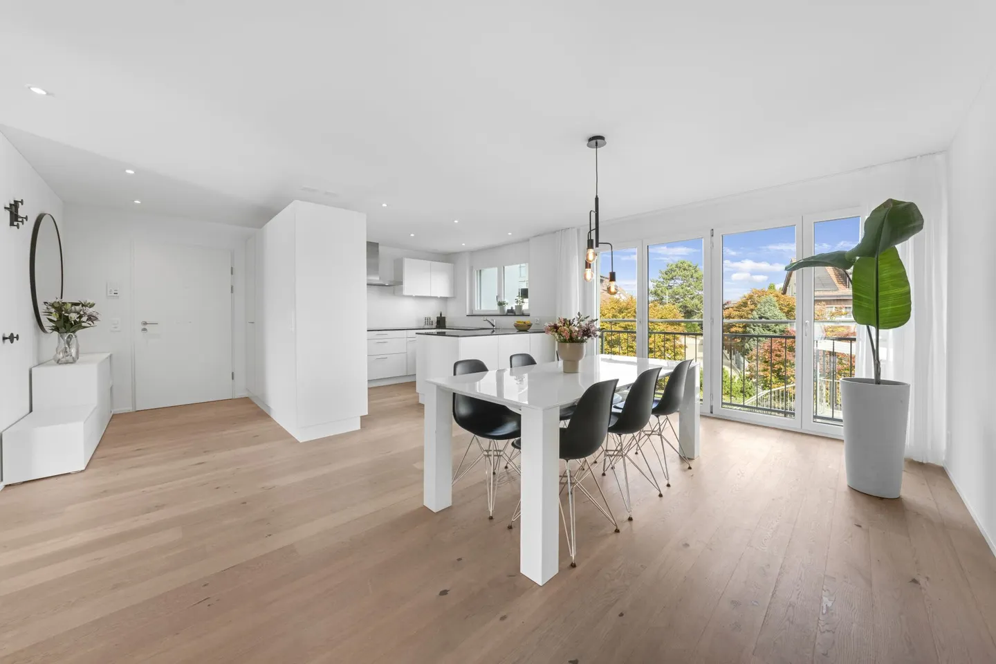 Vivre généreusement avec vue sur le Säntis - appartement moderne de 4,5 pièces à Herisau - Photo 7 sur 26