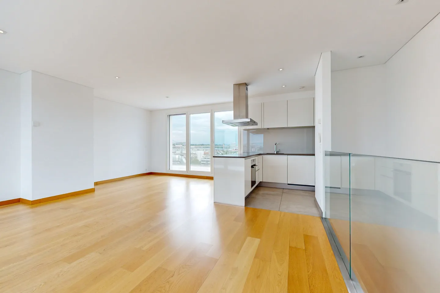 Living in a Maisonette Apartment in the Heart of Servette! - Photo 7 of 7