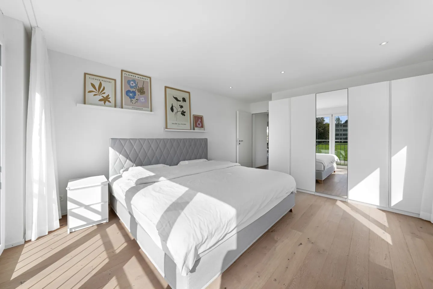 Vivre généreusement avec vue sur le Säntis - appartement moderne de 4,5 pièces à Herisau - Photo 9 sur 26
