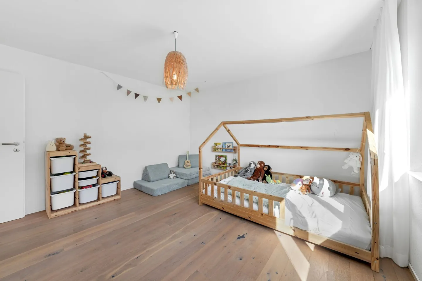 Vivre généreusement avec vue sur le Säntis - appartement moderne de 4,5 pièces à Herisau - Photo 11 sur 26