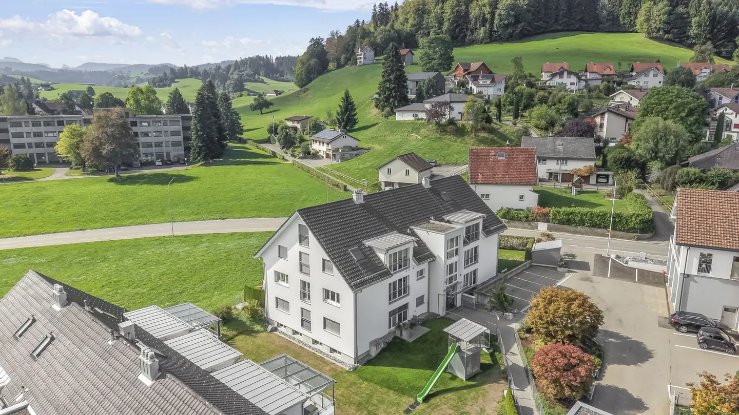 Vivre généreusement avec vue sur le Säntis - appartement moderne de 4,5 pièces à Herisau - Photo 23 sur 26