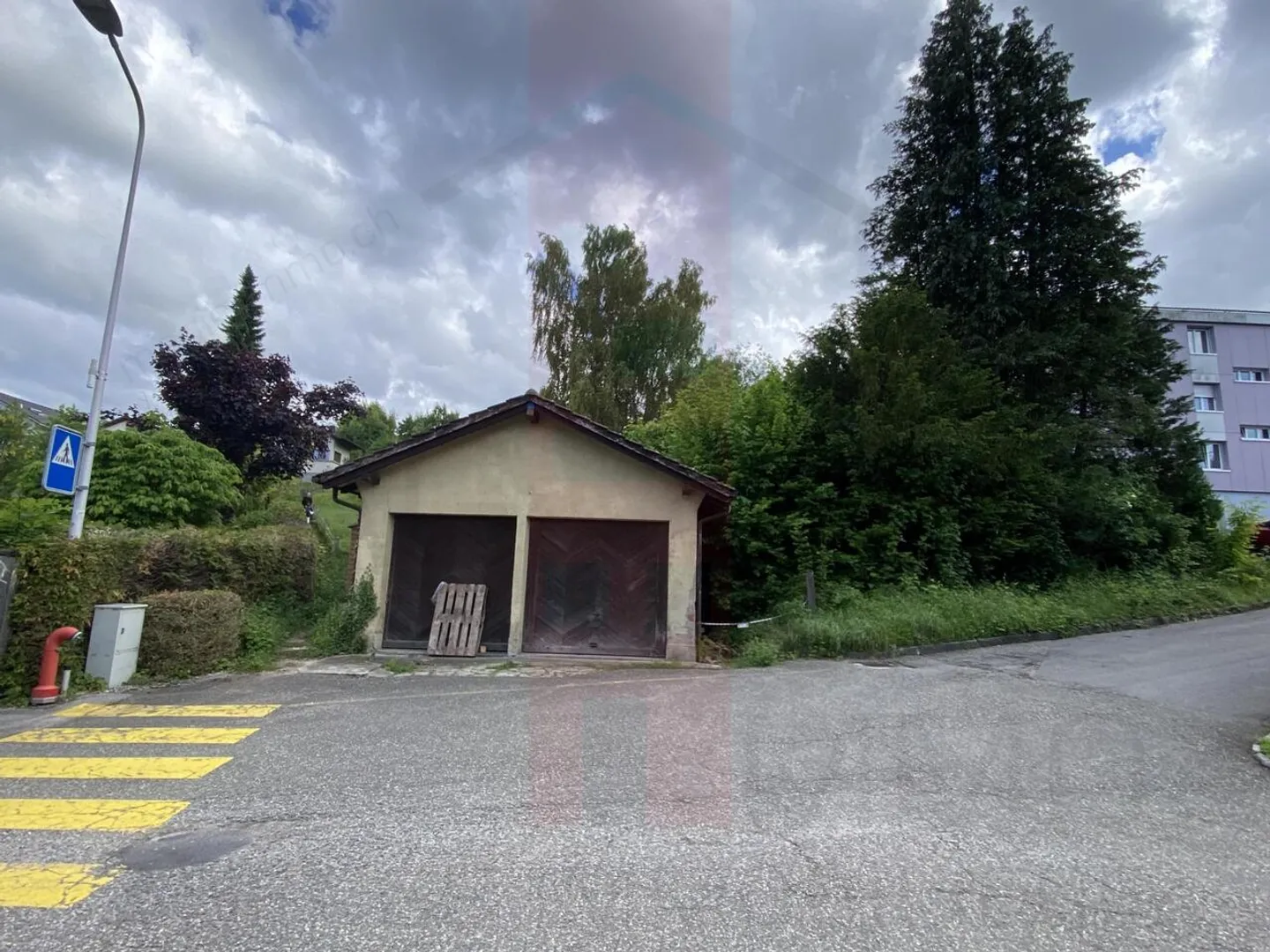 Building/Warehouse for sale in the center of Bassecourt - Photo 1 of 4