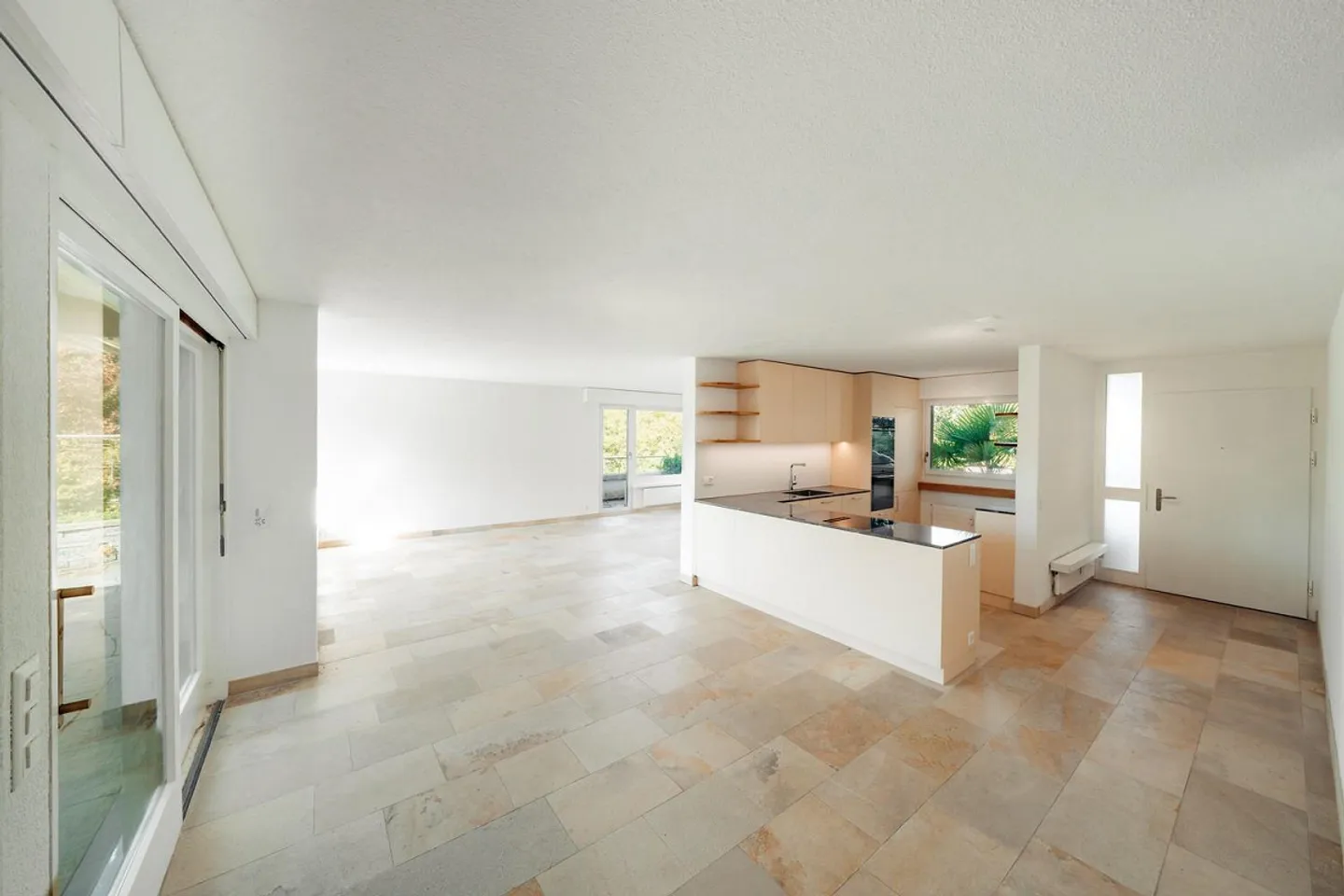 Prima locazione: Elegante casa con terrazza e vista - Foto 5 di 12