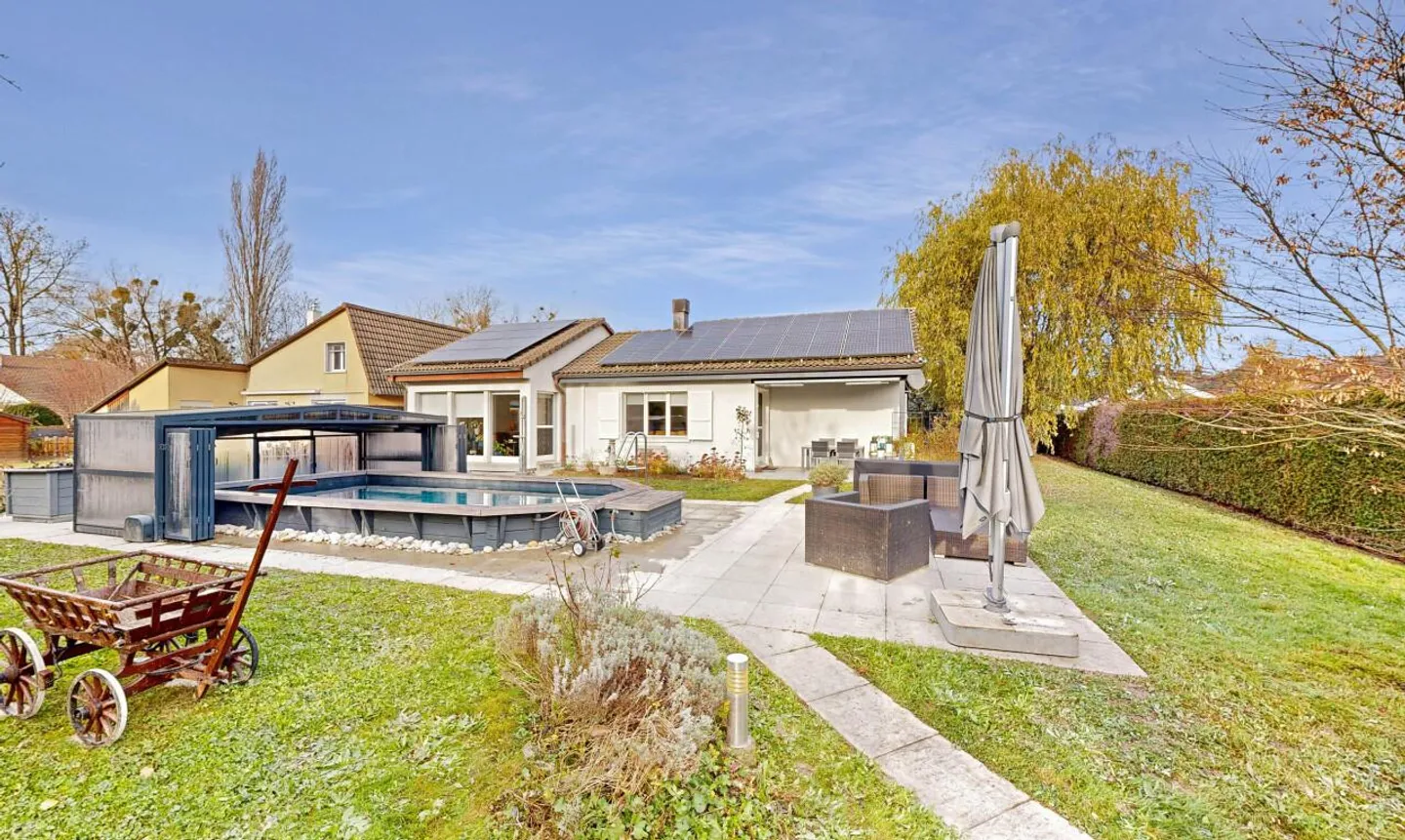 Einfamilienhaus kaufen - Foto 1 von 13