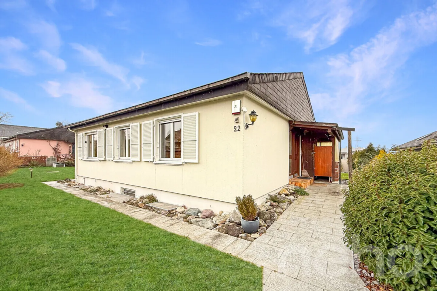 Charmantes 4.5 Zimmer Einfamilienhaus mit grossem Garten inkl. Teich - Foto 2 von 12