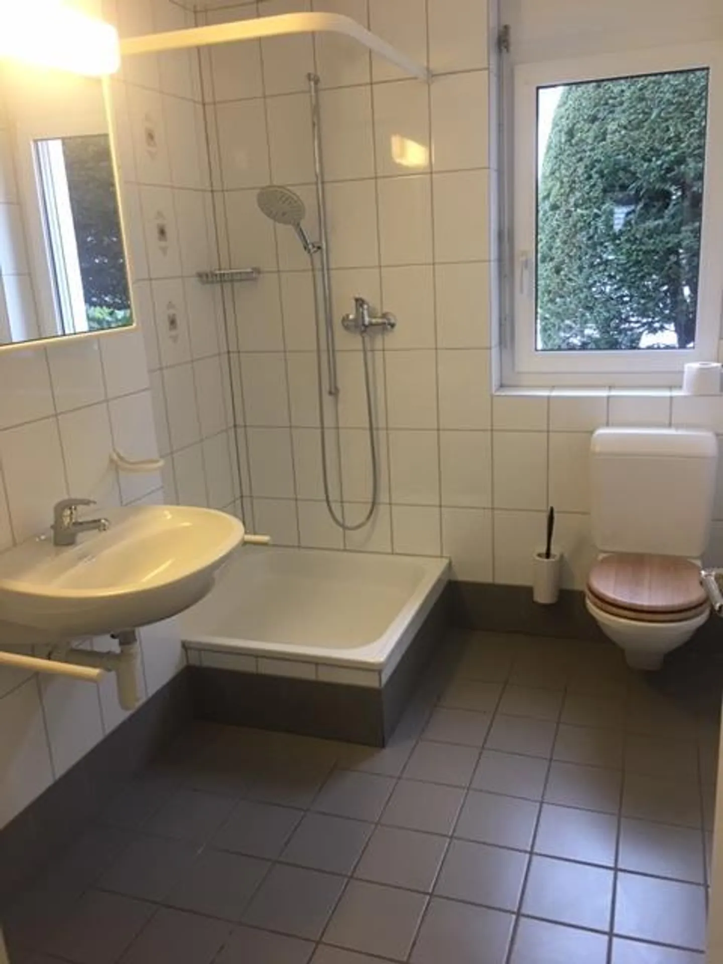 Grosszügige 4.5-Zimmer-Hochparterre-Eigentumswhg. mit Gartensitzplatz - Foto 7 von 11