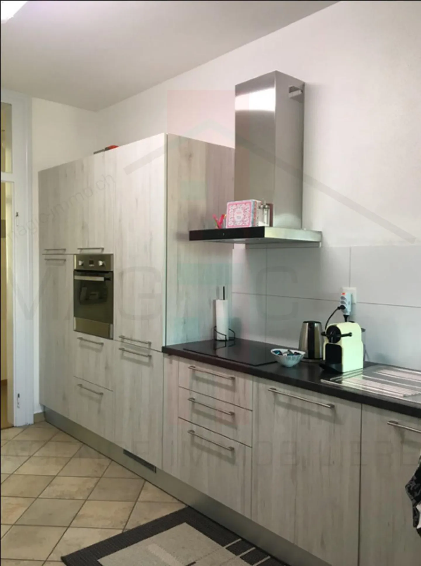 Edificio di rendimento a Delémont, ottima posizione vicino alla stazione 6% netto - Foto 8 di 9