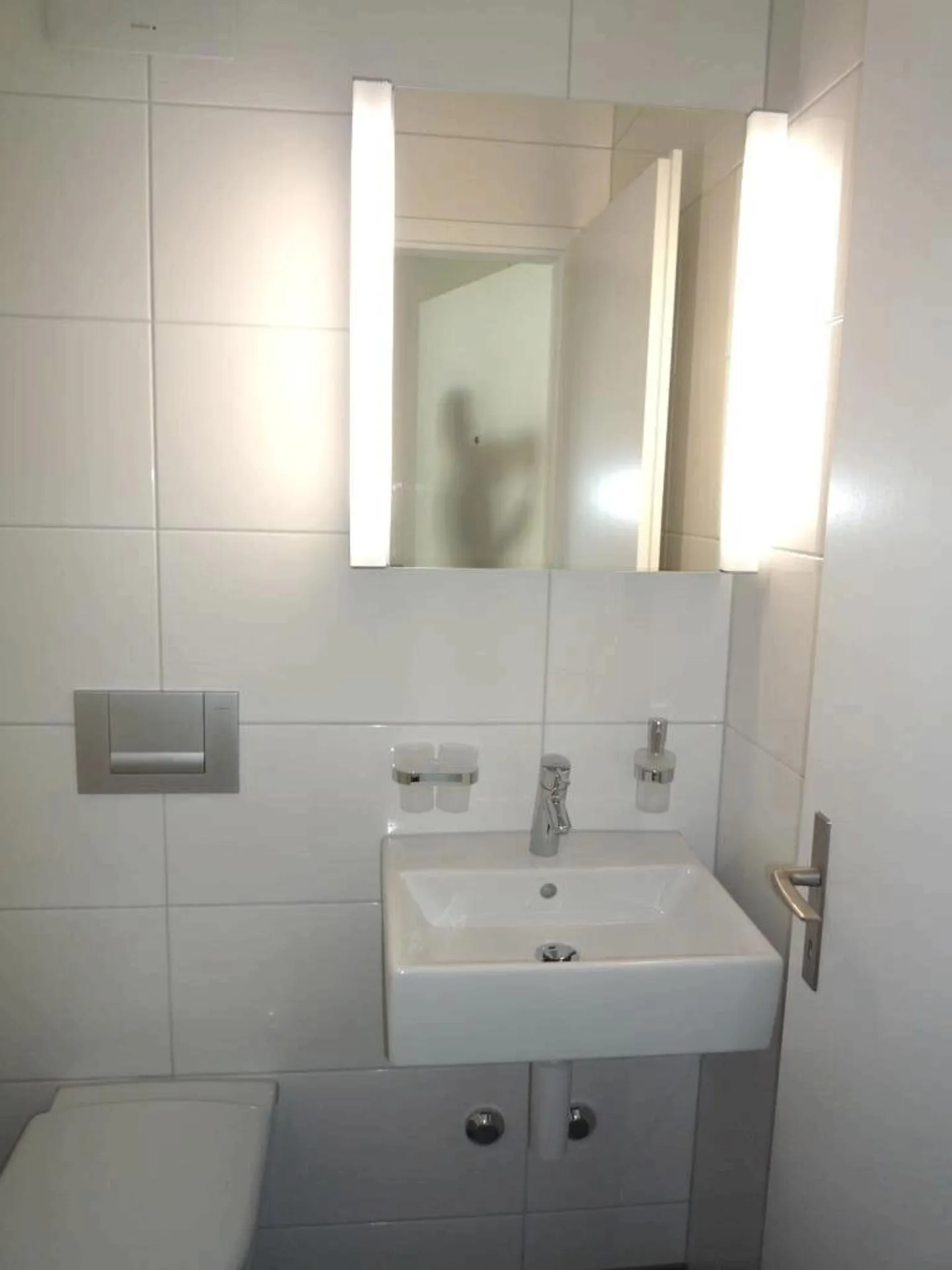 Moderno appartamento 1 stanza di 25 m² al 1° piano con balcone - Foto 3 di 8