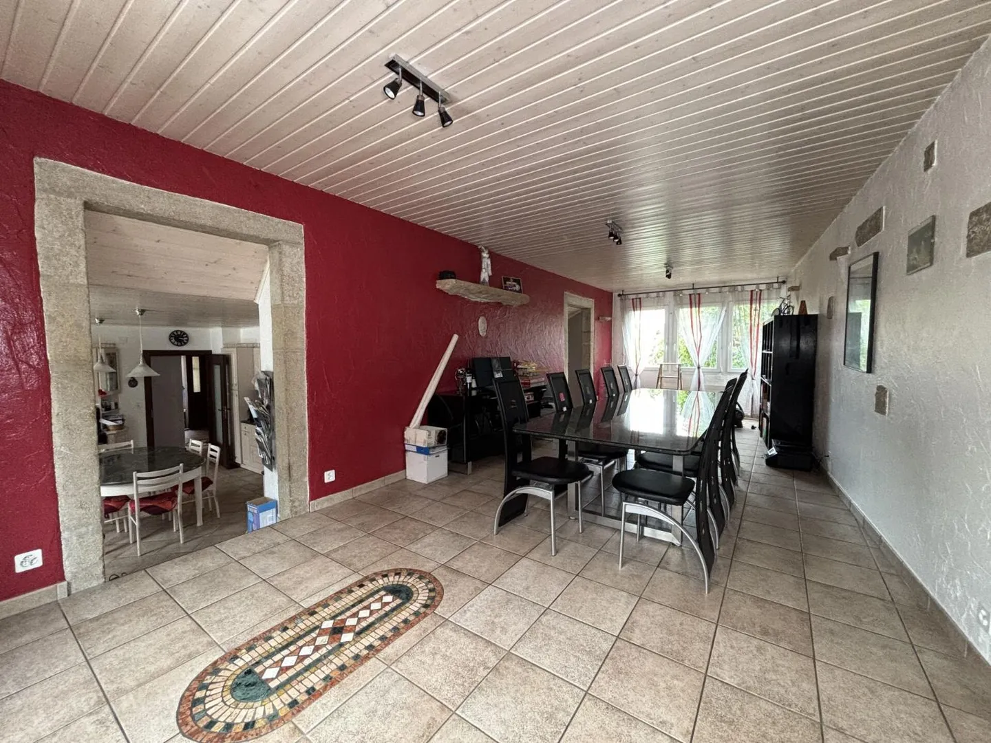 Unique Single-Family Home with 8 Rooms - Photo 3 of 13