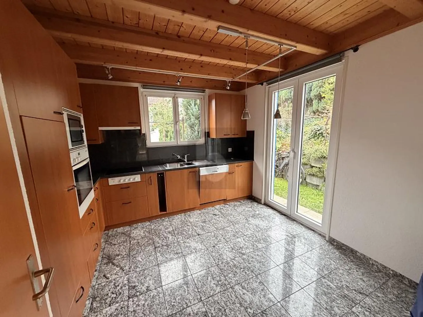 Casa bifamiliare adatta alle famiglie - Foto 3 di 6