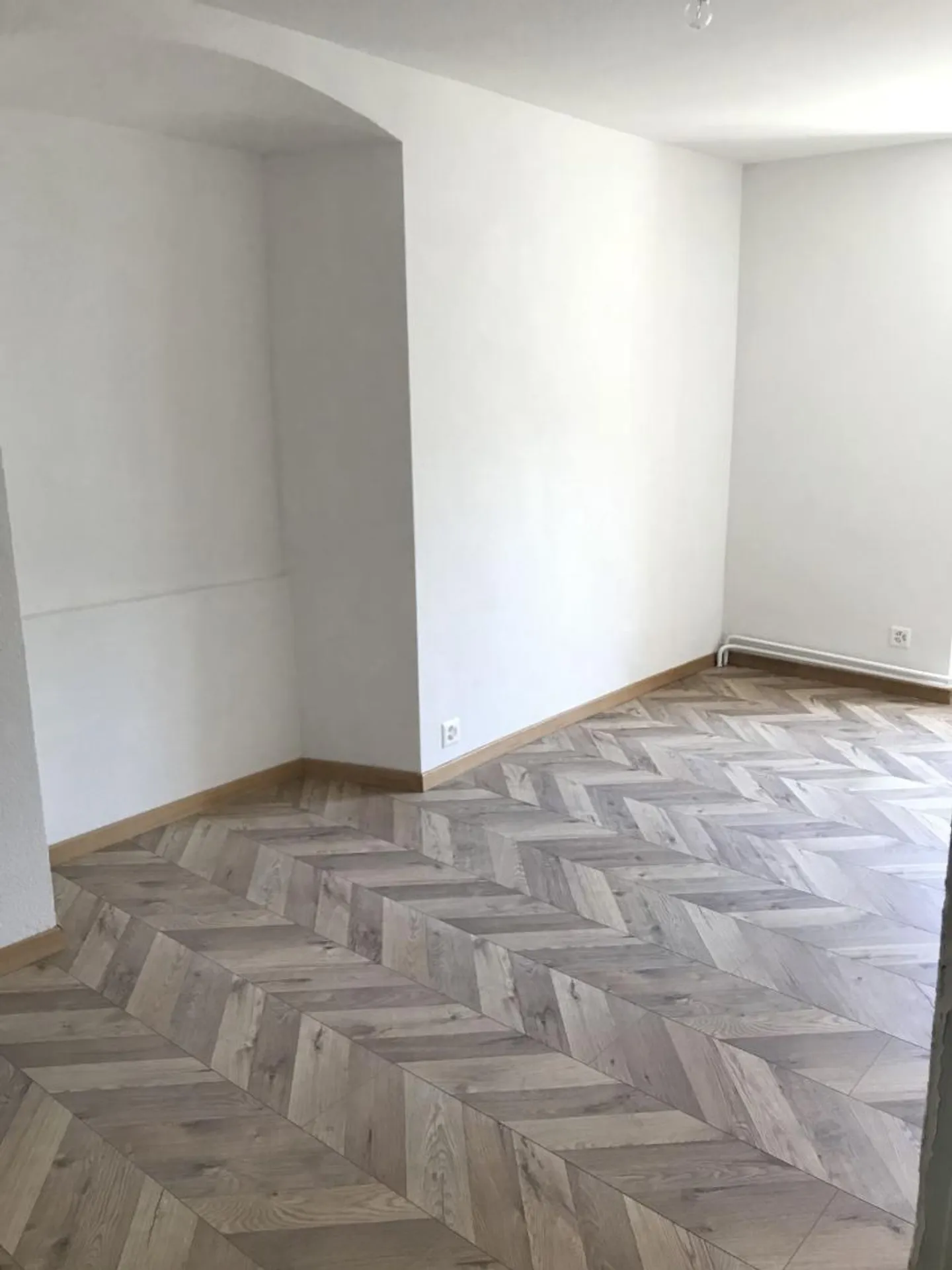 Appartamento 2.5 camere affascinante - Foto 3 di 4