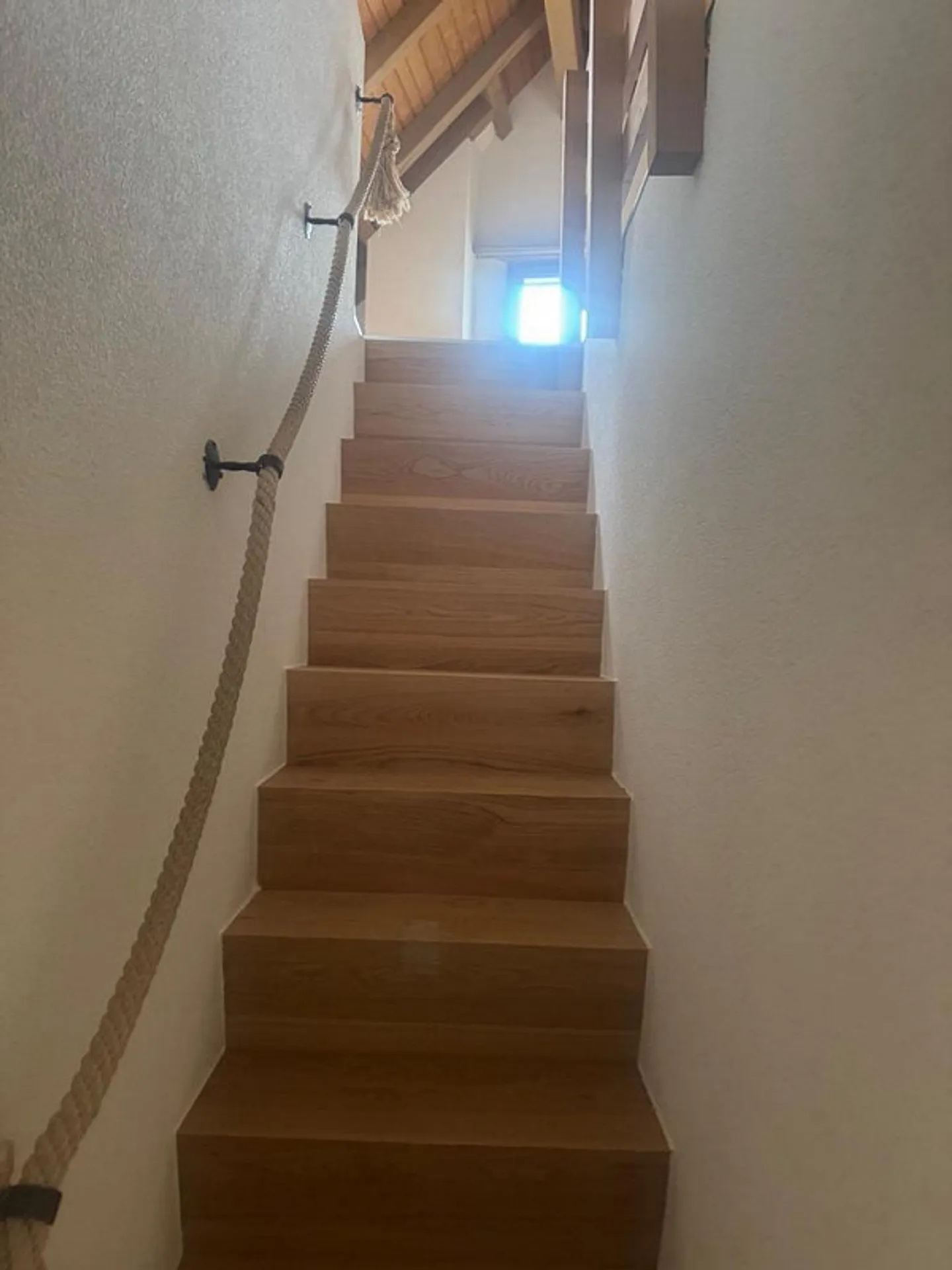 4.5 Zimmer-Maisonettewohnung in Hombrechtikon zu vermieten! - Foto 5 von 11