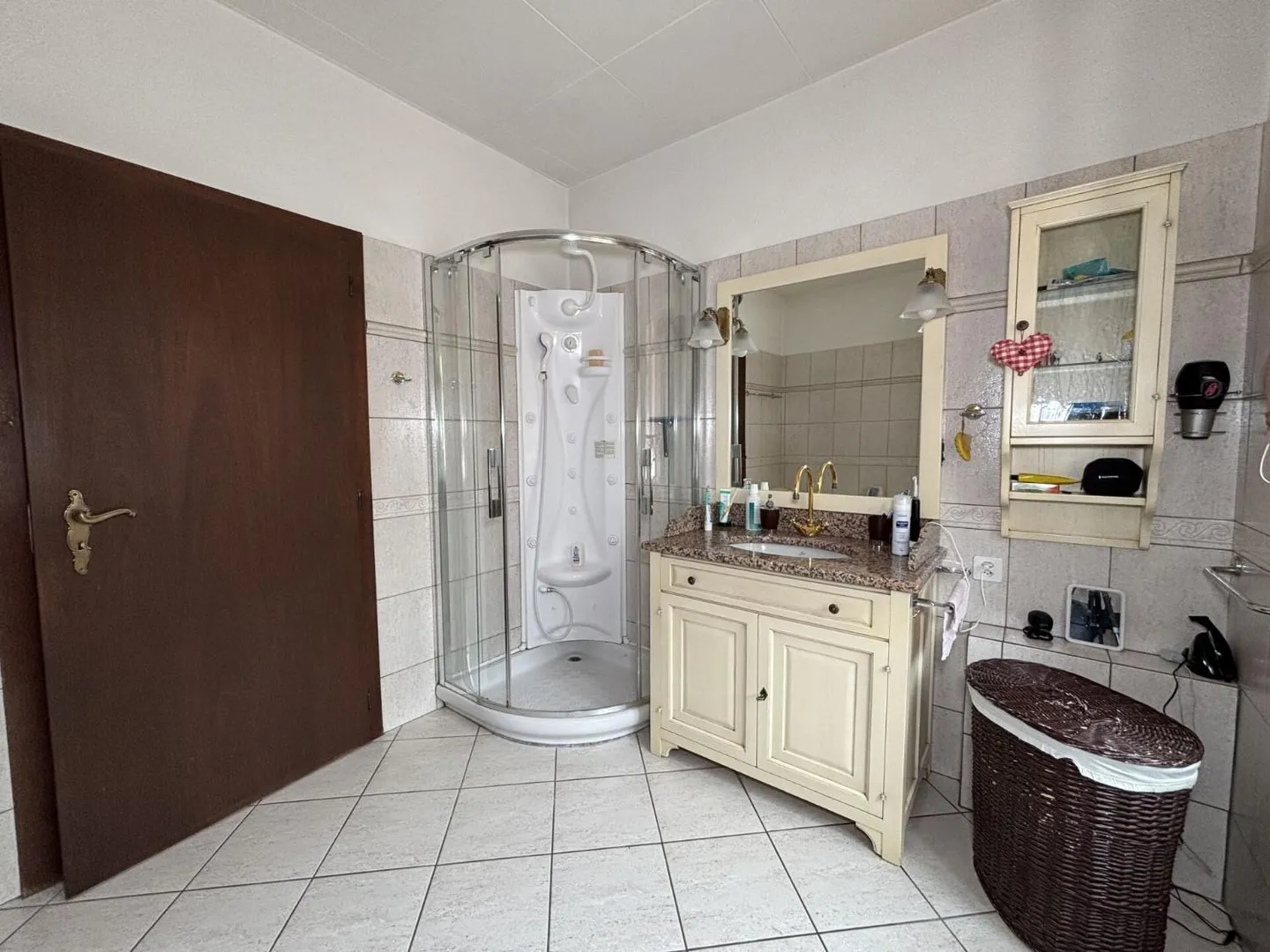 Unique Single-Family Home with 8 Rooms - Photo 9 of 13
