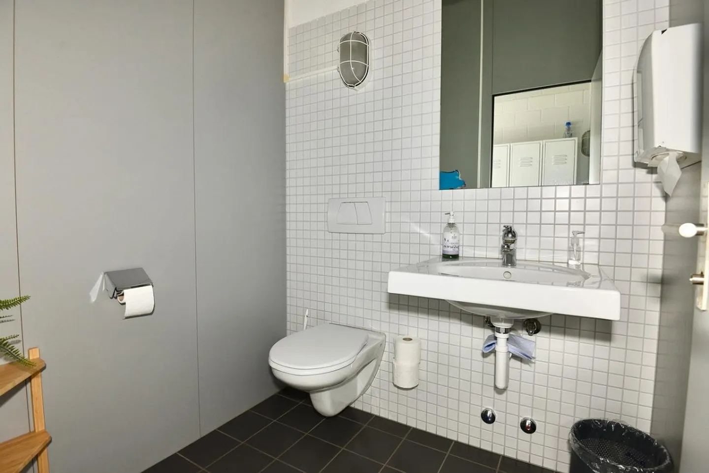 Moderne Büroräumlichkeiten in Immensee - Foto 7 von 10