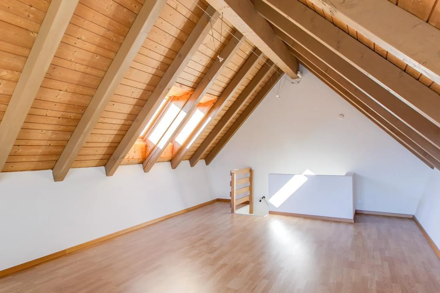 4.5 Zimmer-Maisonettewohnung in Hombrechtikon zu vermieten! - Foto 9 von 11