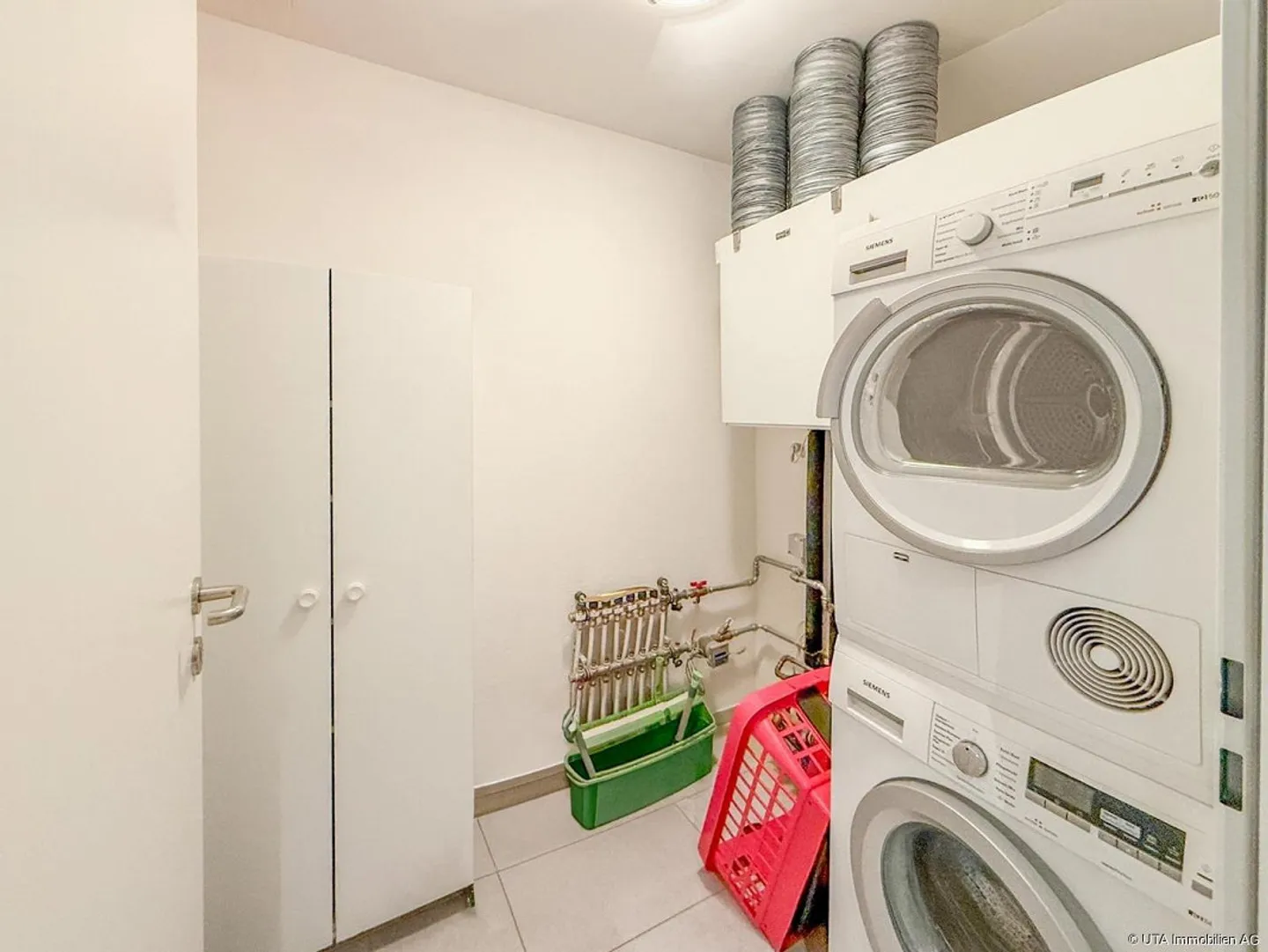 Vivere moderno e confortevole nel centro del villaggio di Gebenstorf - Foto 13 di 16