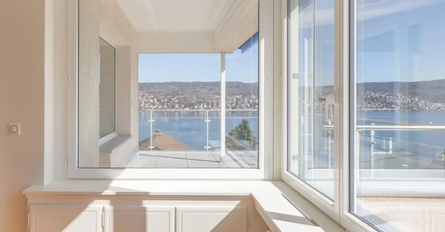 Vivere con panorama sul lago di Zurigo - Casa unifamiliare ristrutturata a Kilchberg - Foto 4 di 11