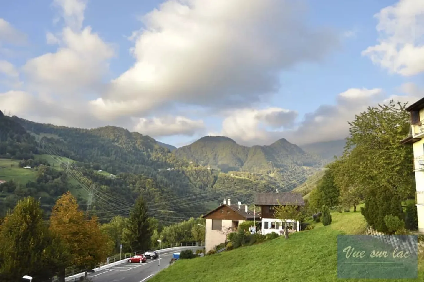 Maison familiale des années 60, vue sur lac. - Foto 4 von 13