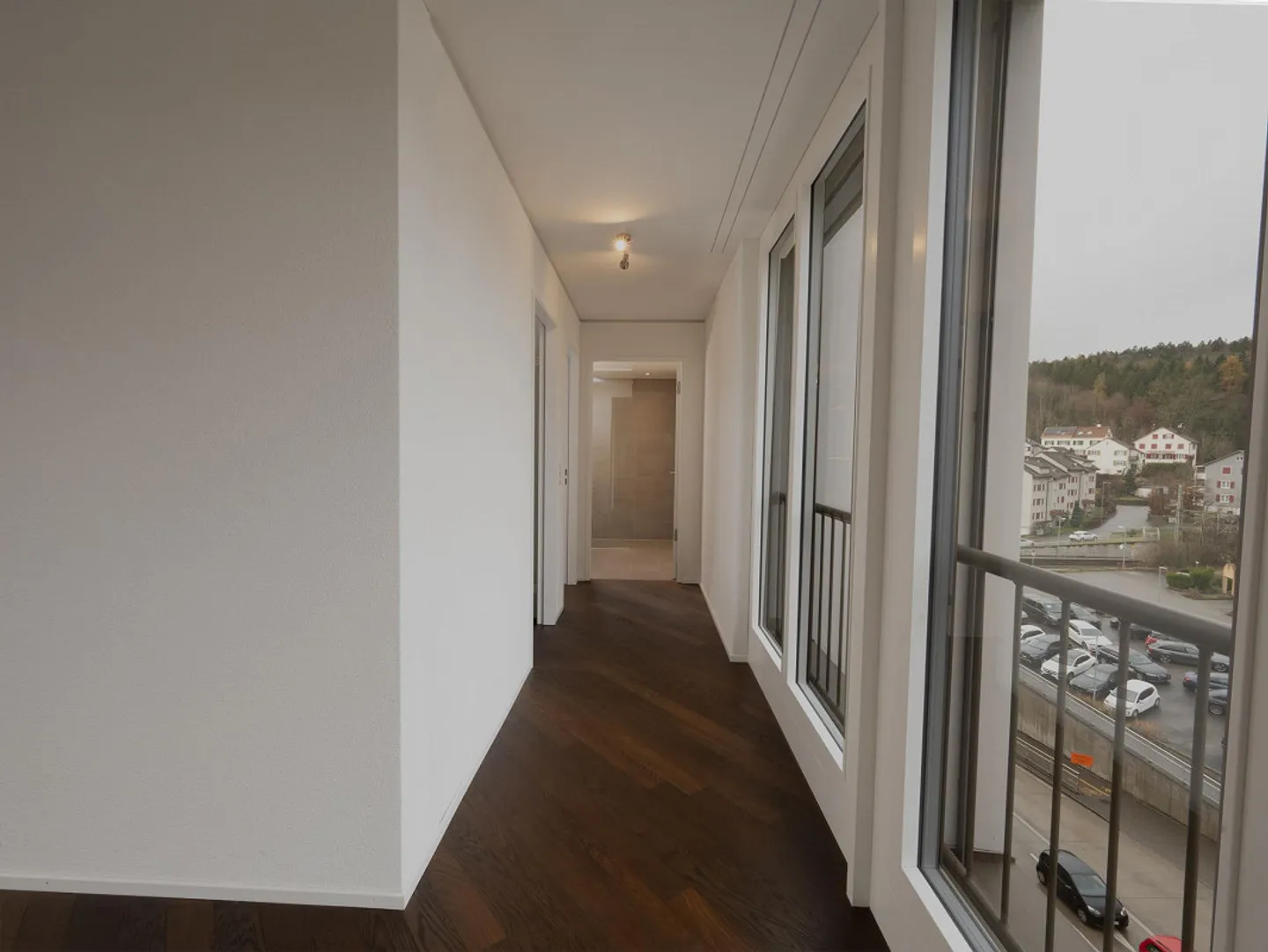 Large 4.5 Room Apartment in the Newly Created RhyGarten in Neuhausen - Photo 5 of 15