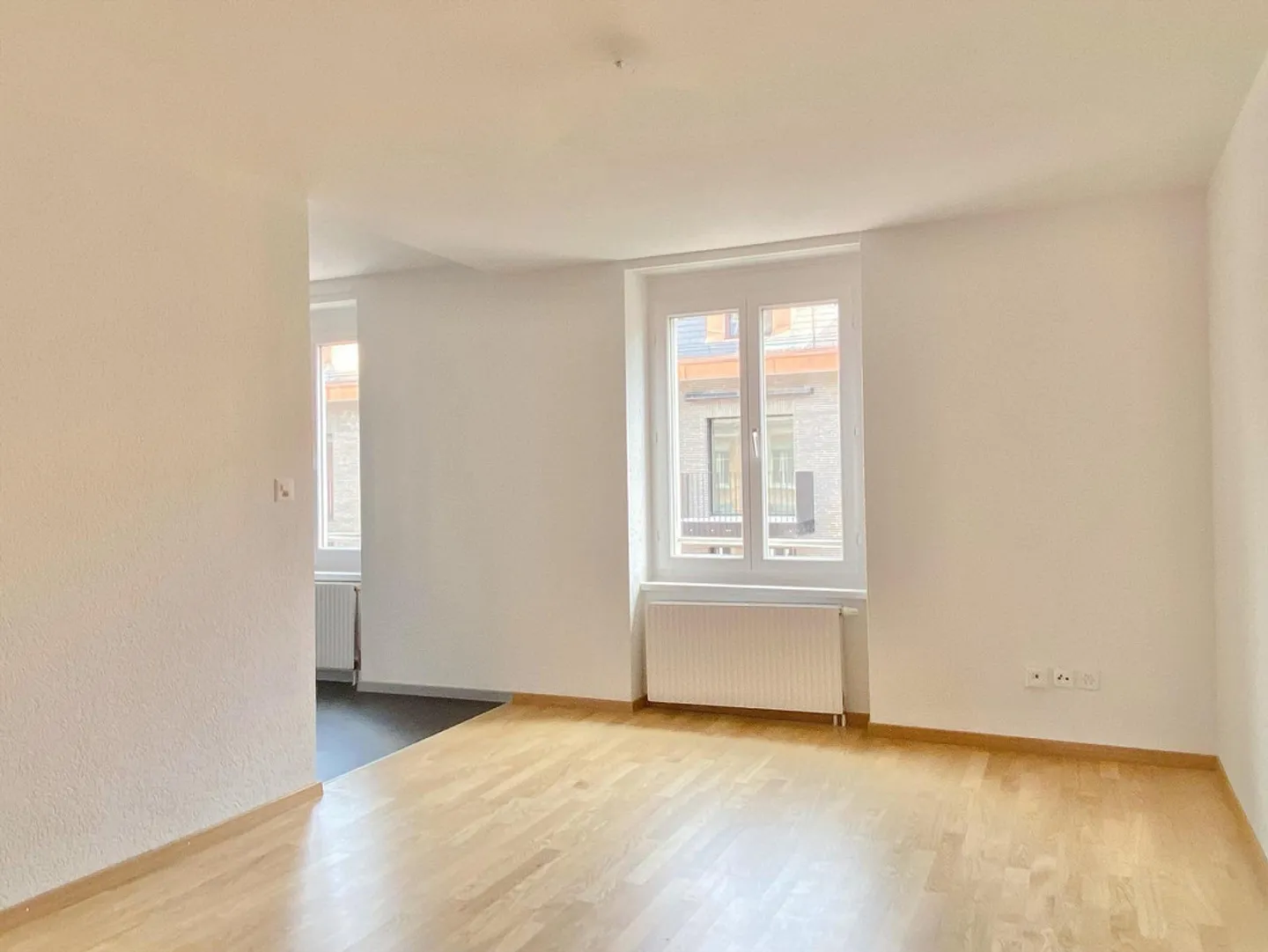 3.0 Room Apartment for Rent in Zurich District 5! - Photo 4 of 10