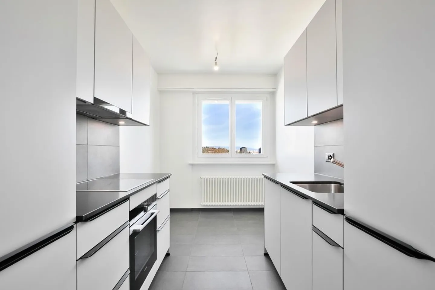 Appartement spacieux 5 pièces - Photo 3 sur 9