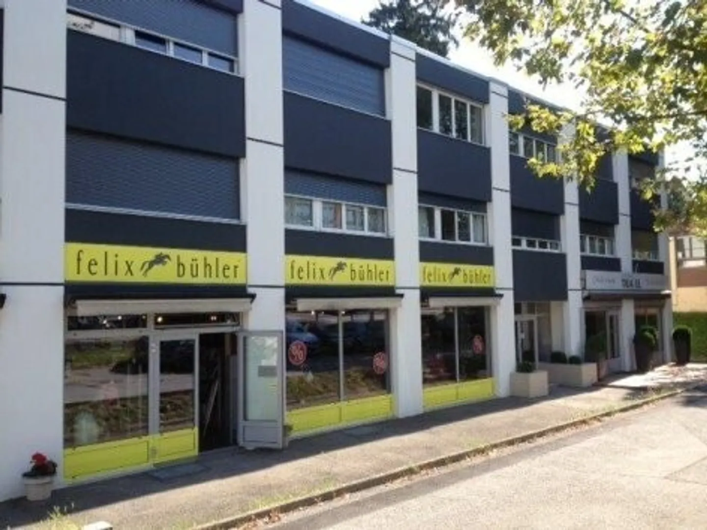Bel appartement meublé près de l'aéroport - Photo 1 sur 8