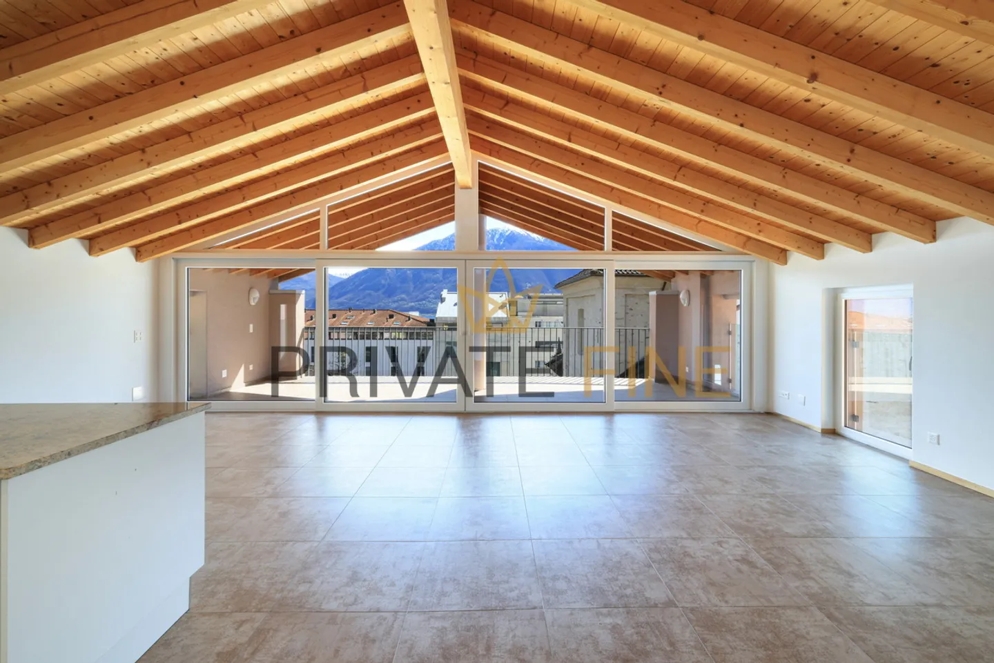 Charmante Attikawohnung in Minusio - Foto 2 von 4