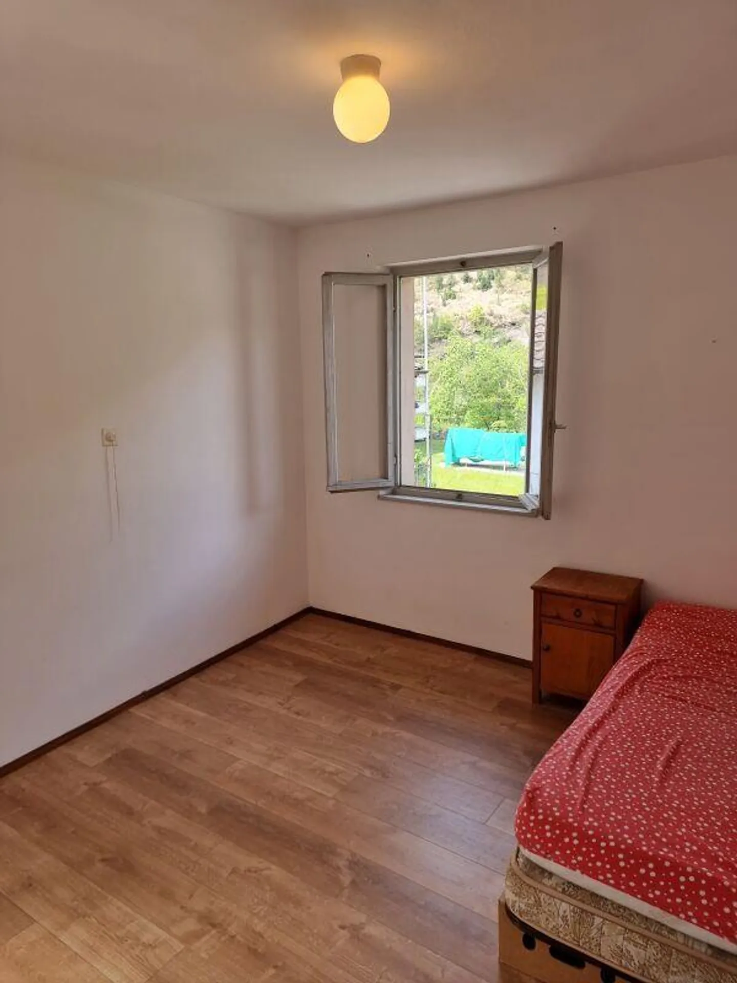 4.5-Room House + Rustico to Renovate, with Garden and Parking - Photo 2 of 7