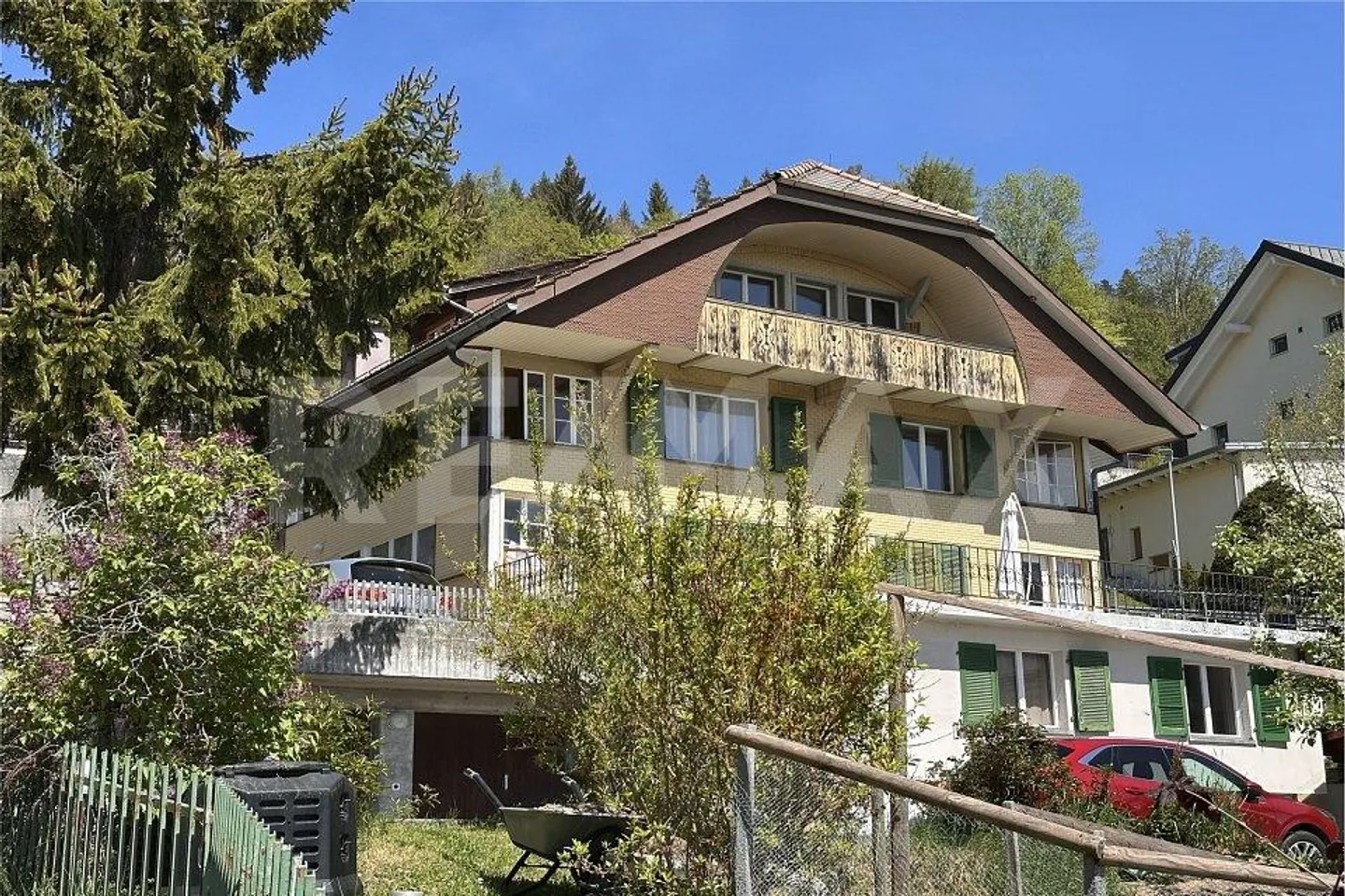 4-family house in a quiet, sunny location with a wide view - investment property - Photo 5 of 13