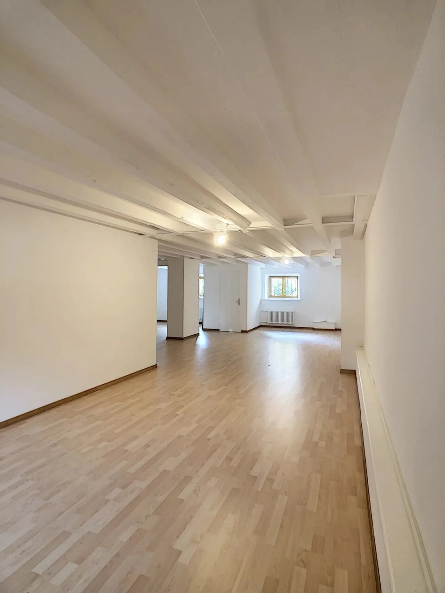 103 m² Verwaltungsfläche im Untergeschoss - Foto 4 von 8