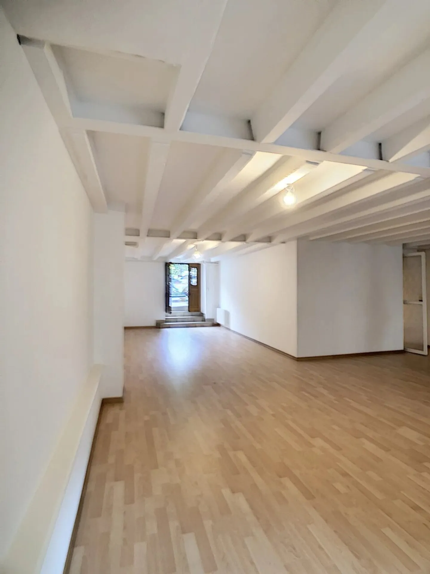 103 m² Verwaltungsfläche im Untergeschoss - Foto 2 von 8
