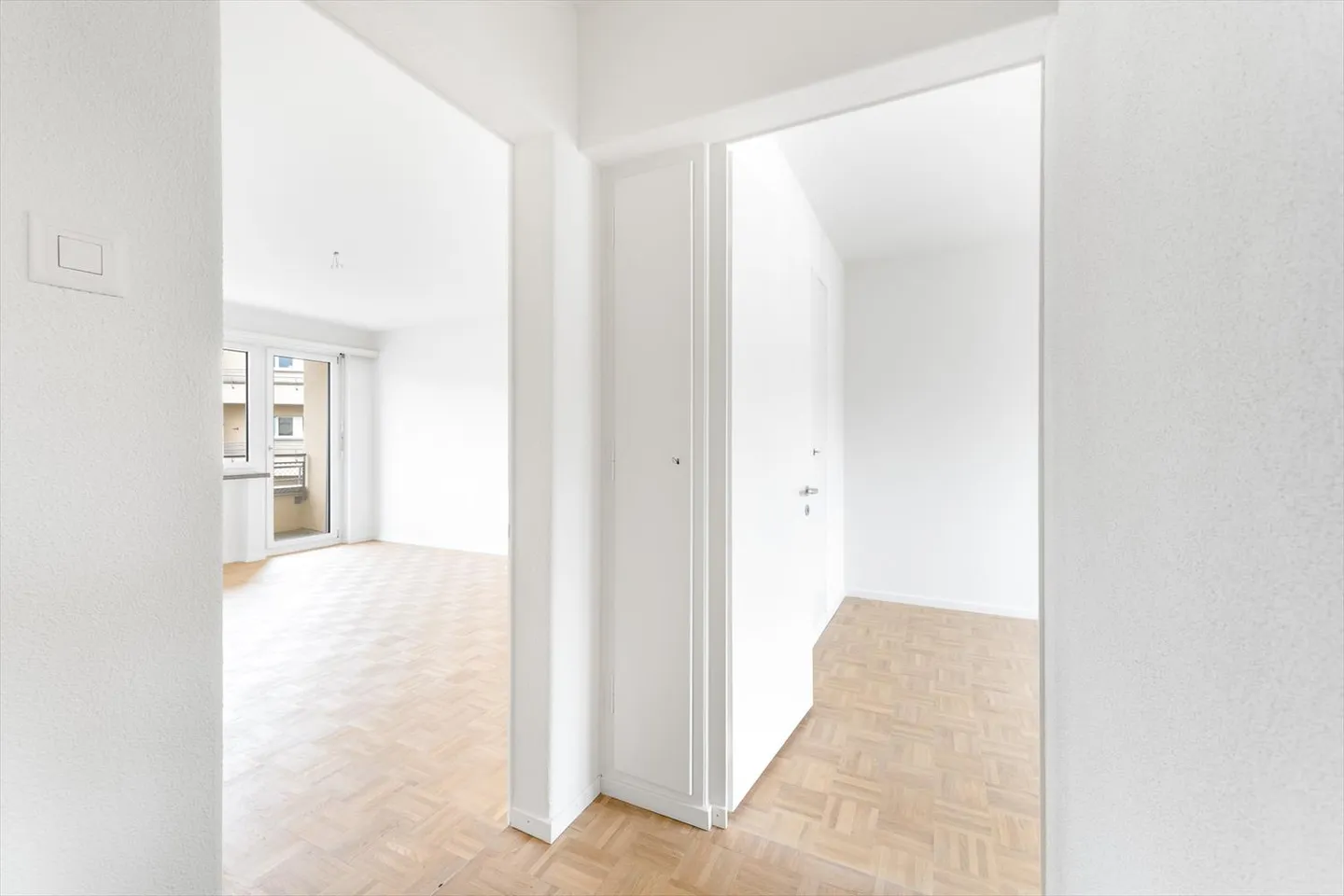 Freshly renovated - Central - Modern - Your new home? - Photo 5 of 13